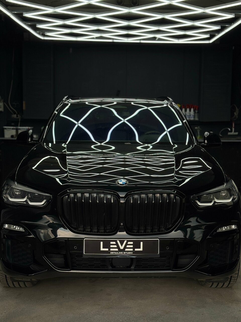 Level Detailing, автомобиль в студии